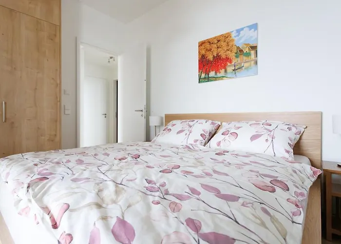 Sunny Oasis, 60 Sq M Private Terrace, Park View Apartamento Viena